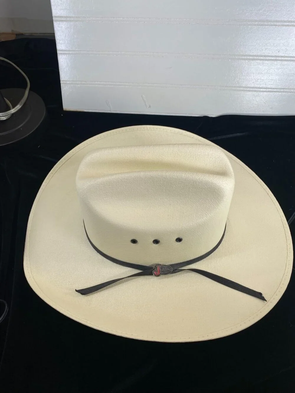 Justin Buckaroo Youth Cowboy Hat, in very good condition